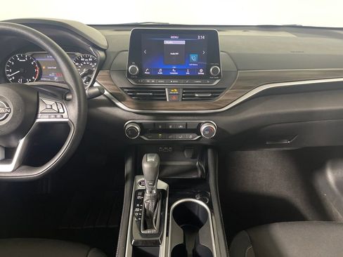 Used 2023 Nissan Altima 2.5 SV image 16