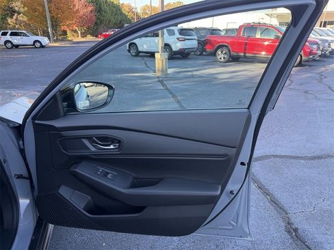 New 2025 Honda Accord SE image 15