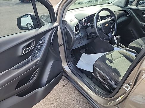 Used 2020 Chevrolet Trax LS w/ Tint and Cruise Package image 13