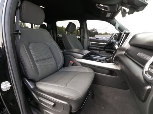 Used 2025 RAM 1500 Big Horn AWD/4WD image 40