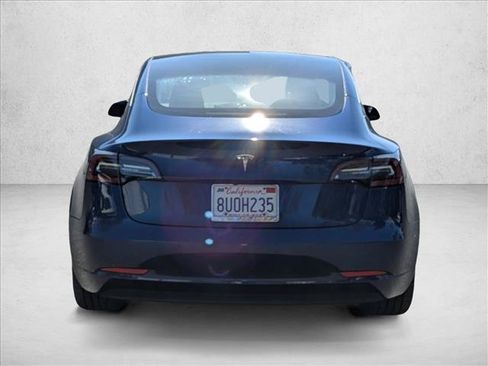 Used 2021 Tesla Model 3 Standard Range Plus RWD image 3