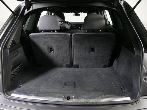 Used 2021 Audi Q7 2.0T Premium Plus w/ Premium Plus Package AWD/4WD image 18