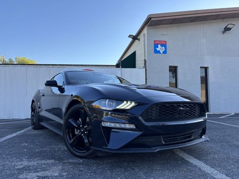 Used 2021 Ford Mustang Coupe w/ Equipment Group 101A image 8