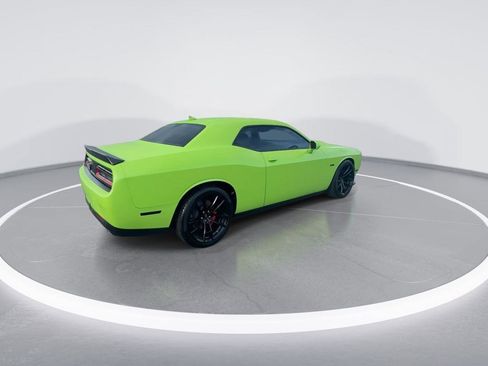 Used 2023 Dodge Challenger R/T w/ Plus Package image 8