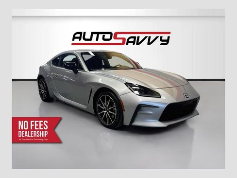 Used 2026 Toyota GR86 w/ ALL Weather Mat Package (TMS) RWD image 1