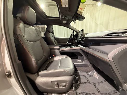 Certified 2024 Toyota Sienna XSE AWD/4WD image 24