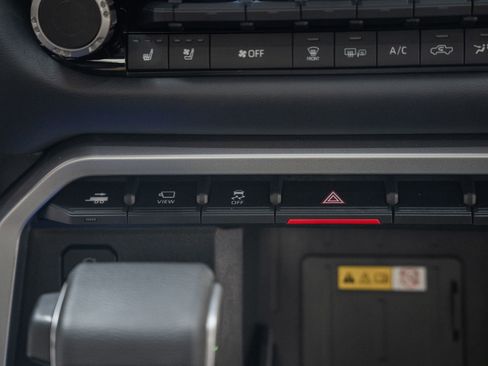 Used 2024 Toyota Tundra Platinum image 31