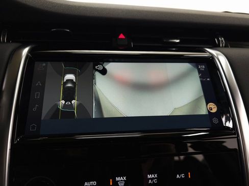 Used 2022 Land Rover Discovery Sport SE image 28