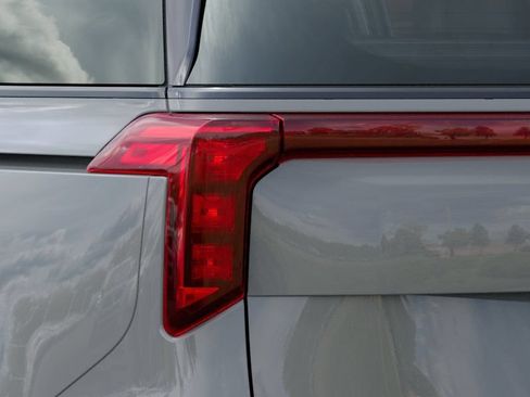 New 2026 Kia Carnival SX FWD image 11