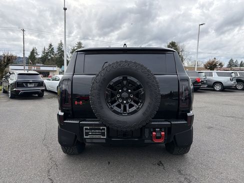 Used 2024 GMC Hummer EV 2X w/ Extreme Off-Road Package image 4