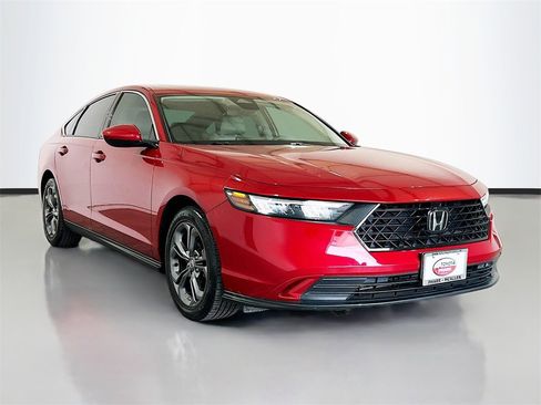 Used 2023 Honda Accord EX image 3