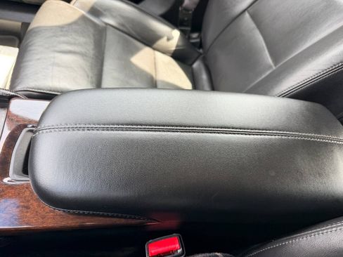 Used 2017 Cadillac XTS Luxury FWD image 46