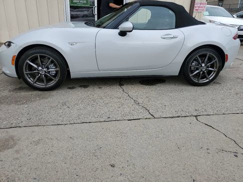 Used 2016 MAZDA MX-5 Miata Grand Touring image 5