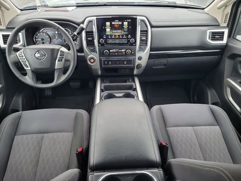 Used 2021 Nissan Titan SV w/ SV Convenience Package image 17