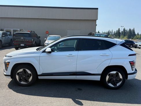 Certified 2025 Hyundai Kona Limited FWD image 4