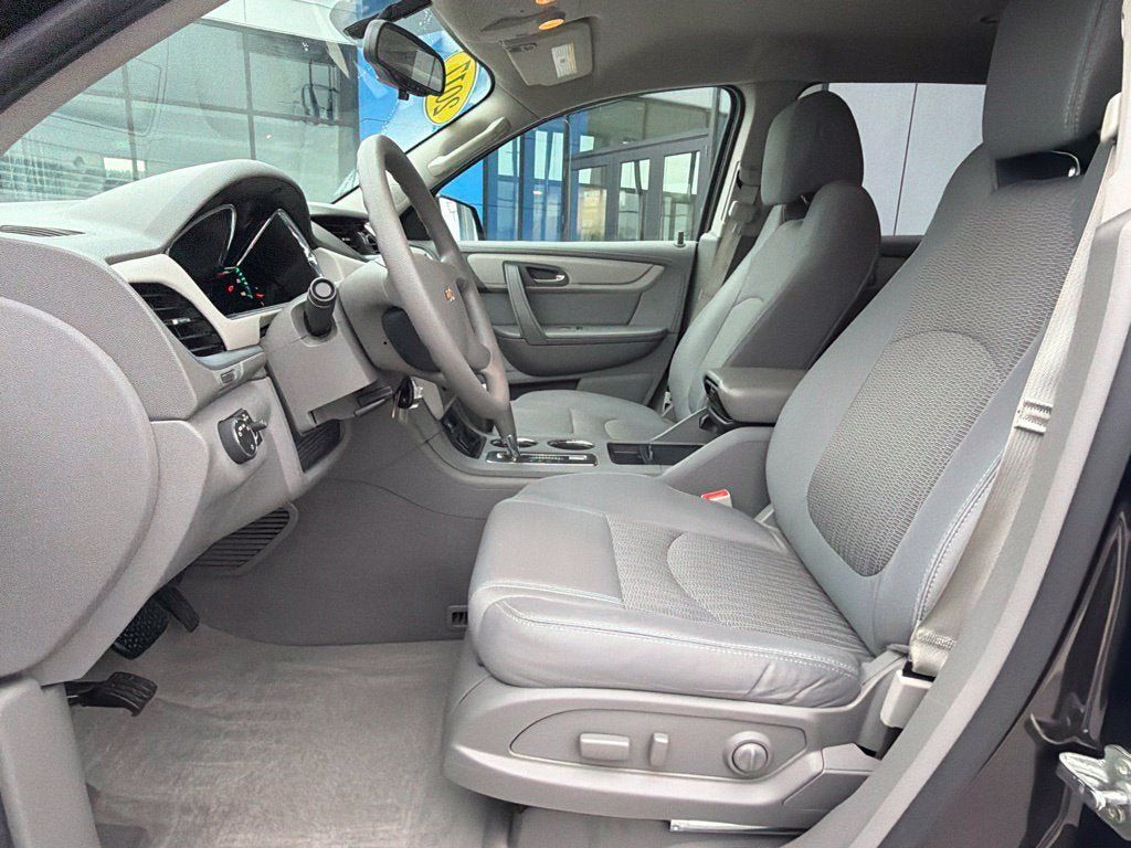 Used 2017 Chevrolet Traverse LS FWD image 16