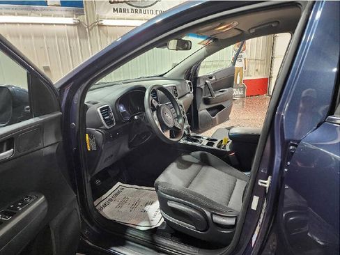 Used 2021 Kia Sportage LX image 9