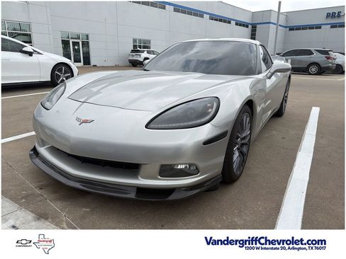 Used 2007 Chevrolet Corvette Coupe w/ Preferred Equipment Group RWD image 1