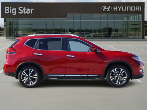 Used 2017 Nissan Rogue SL w/ SL Premium Package image 5