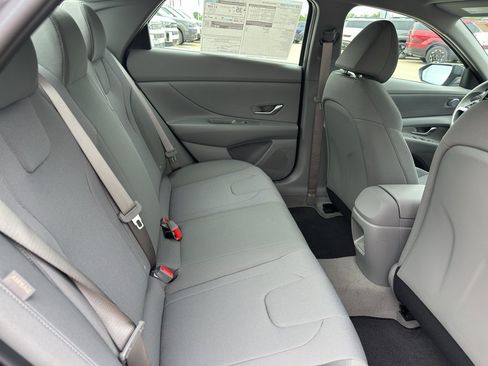 New 2026 Hyundai Elantra SE FWD image 28