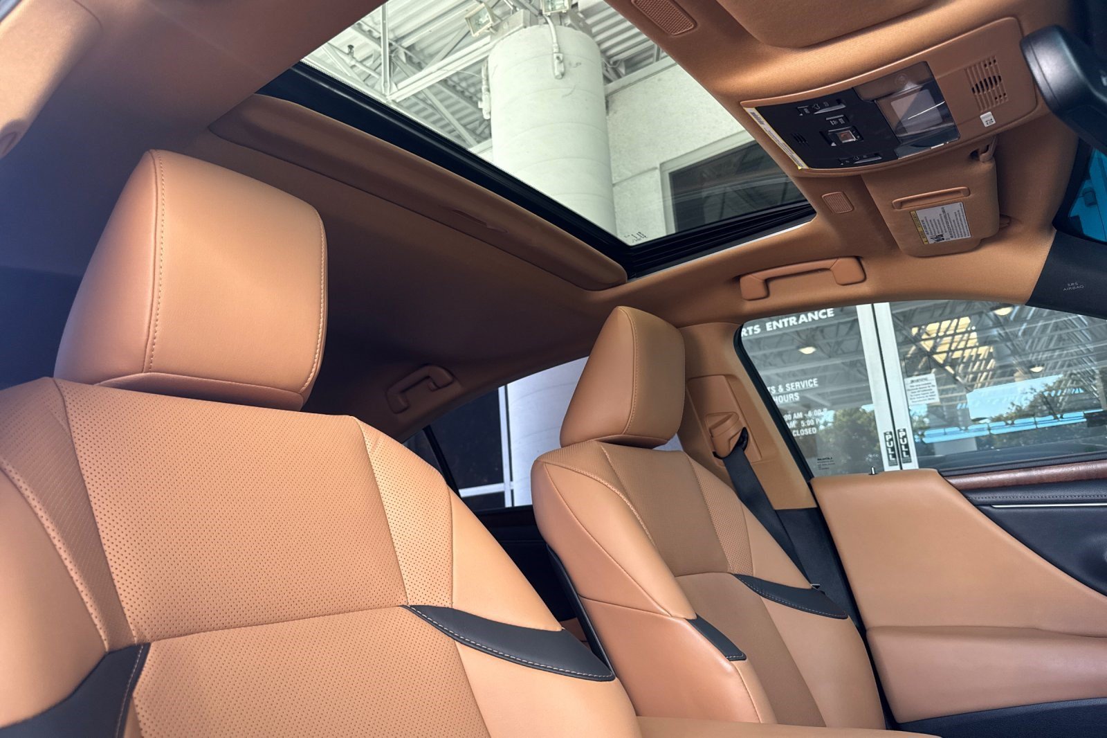 Used 2024 Lexus ES 300h w/ Premium Package FWD image 20
