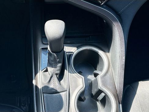 Used 2021 Toyota Camry LE image 18