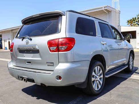 Used 2016 Toyota Sequoia Limited w/ Safety & Convenience Package AWD/4WD image 9