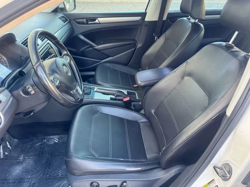 Used 2015 Volkswagen Passat TDI SE image 12