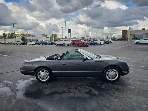 Used 2003 Ford Thunderbird image 28