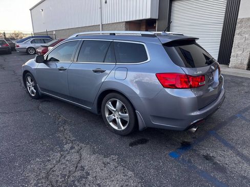 Used 2011 Acura TSX Sport Wagon image 4