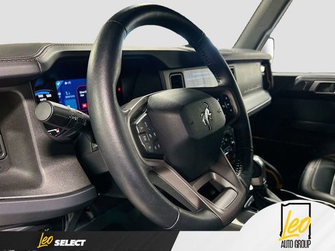 Used 2024 Ford Bronco Badlands image 11