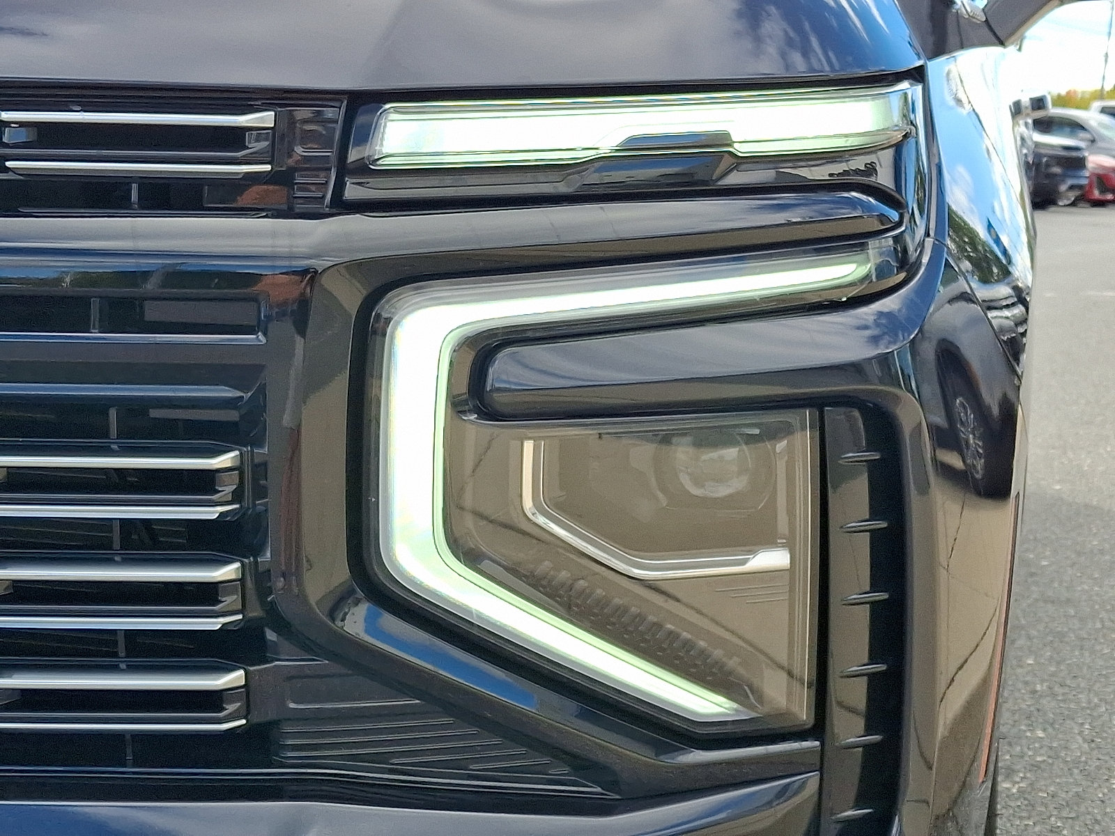 Certified 2026 Chevrolet Suburban High Country AWD/4WD image 10