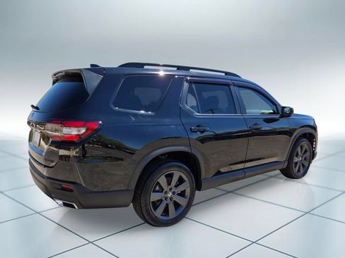 Certified 2023 Honda Pilot Sport image 5