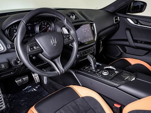 Used 2024 Maserati Ghibli Trofeo image 23