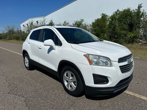 Used 2015 Chevrolet Trax LT image 2