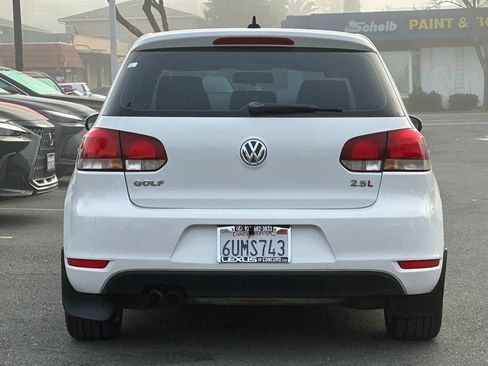 Used 2012 Volkswagen Golf 4-Door image 5