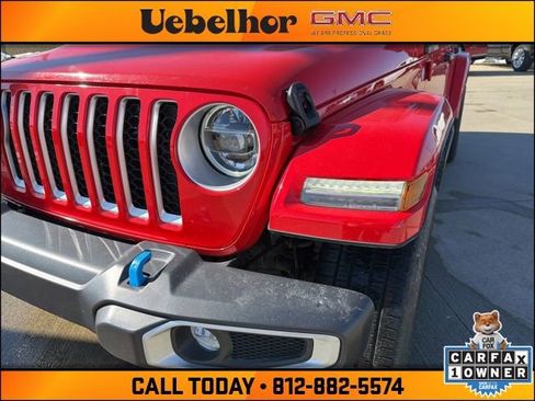 Used 2022 Jeep Wrangler Unlimited Sahara w/ Cold Weather Group image 13