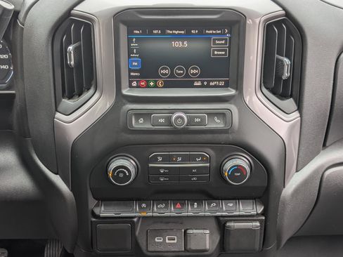 Used 2021 Chevrolet Silverado 1500 Custom image 25