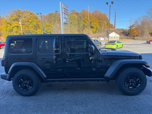 Certified 2023 Jeep Wrangler Unlimited Sport AWD/4WD image 9