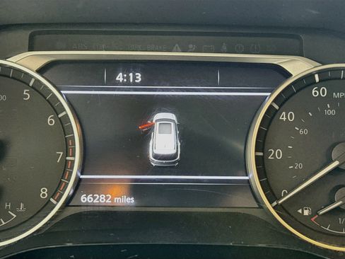 Used 2022 Nissan Pathfinder SL AWD/4WD image 16