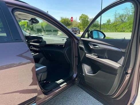 Used 2025 Buick Envision Sport Touring AWD/4WD image 18