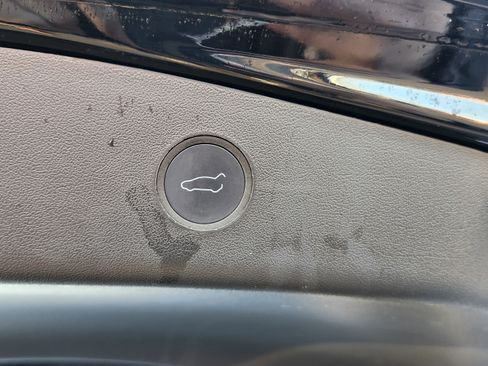 Used 2022 Tesla Model 3 image 23