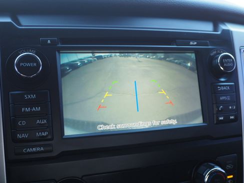 Used 2018 Nissan Titan SV w/ SV Convenience Package image 23