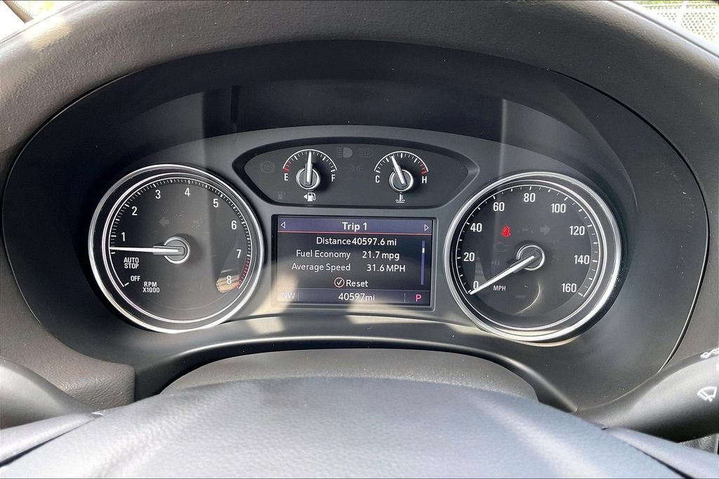 Used 2023 Buick Enclave Essence FWD image 15
