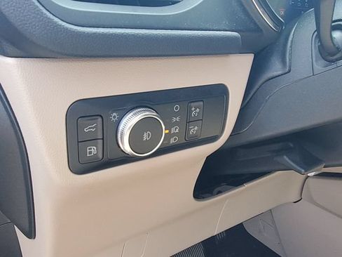 Used 2020 Ford Escape Titanium AWD/4WD image 17