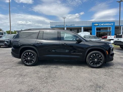New 2026 Chevrolet Traverse LT w/ Sun and Wheel Package FWD image 2