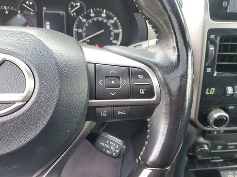 Used 2023 Lexus GX 460 Luxury w/ Accessory Package AWD/4WD image 23