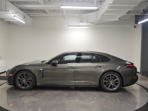 New 2026 Porsche Panamera image 2