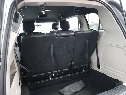 Used 2018 Dodge Grand Caravan SXT FWD image 28