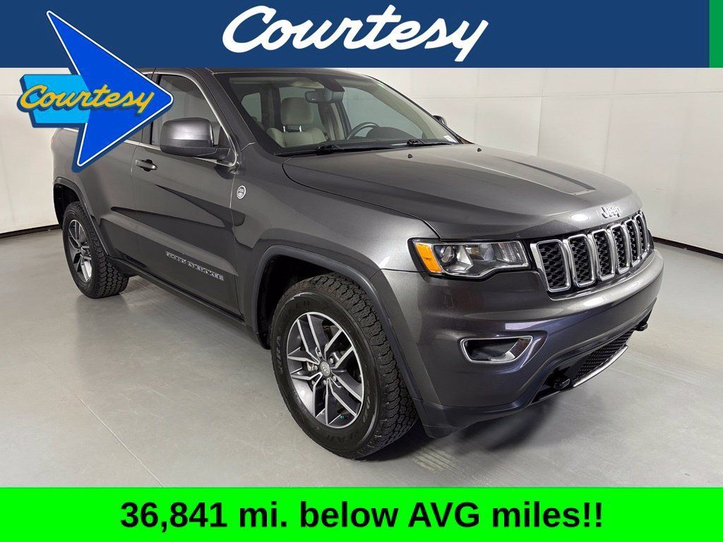 Used 2018 Jeep Grand Cherokee Laredo AWD/4WD image 1